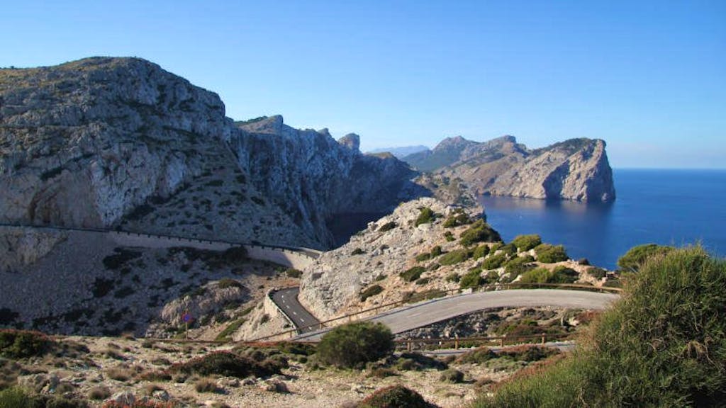 Alquiler de moto en Mallorca 14Mallorca Scooter . Your motorbike in Palma de Mallorca Cap de Formentor, enjoy Mallorca treasures